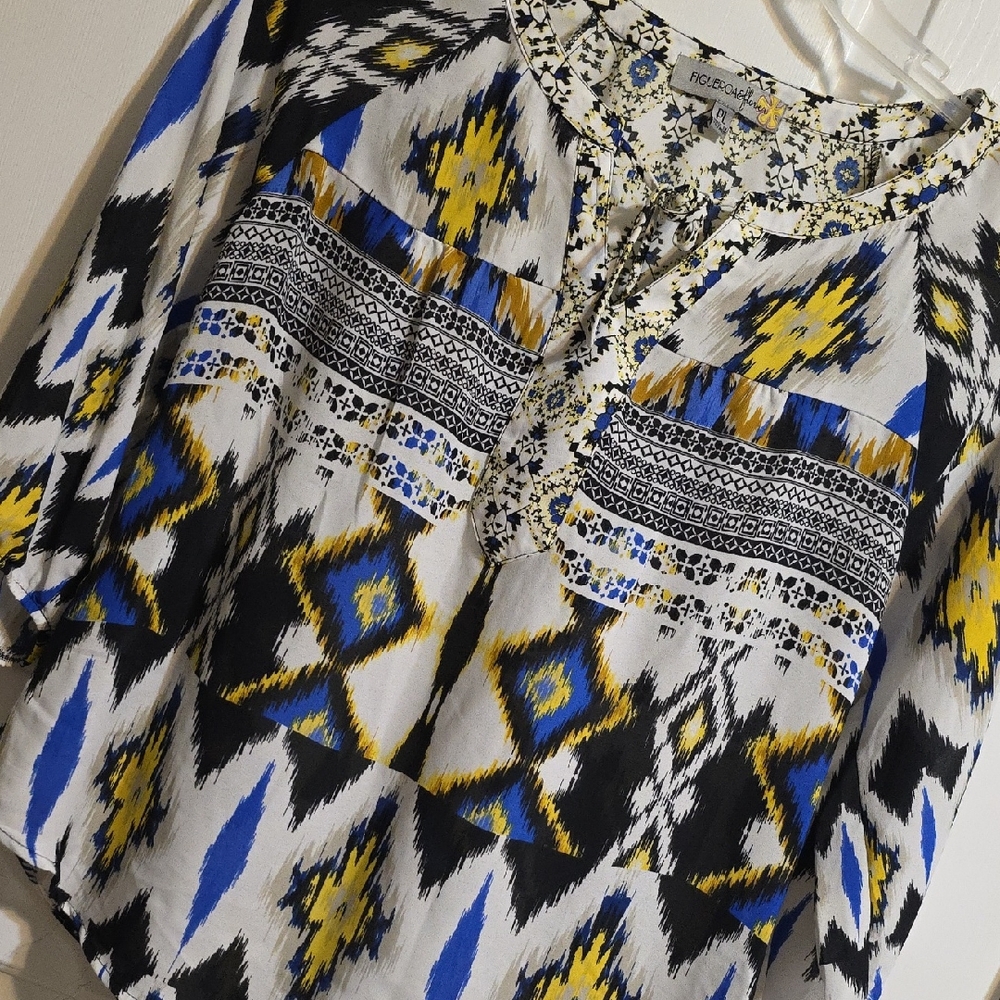 Blue Black, Yellow, and White Graphic Blouse T081